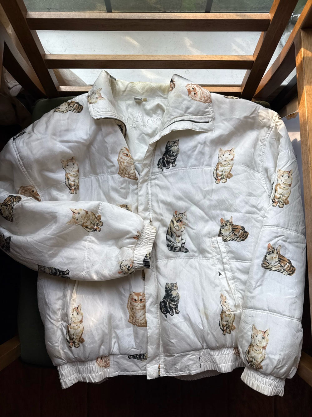 Coaco Silk Cat Pattern Bomber White Jacket , Size L, EUC - Picture 5 of 6